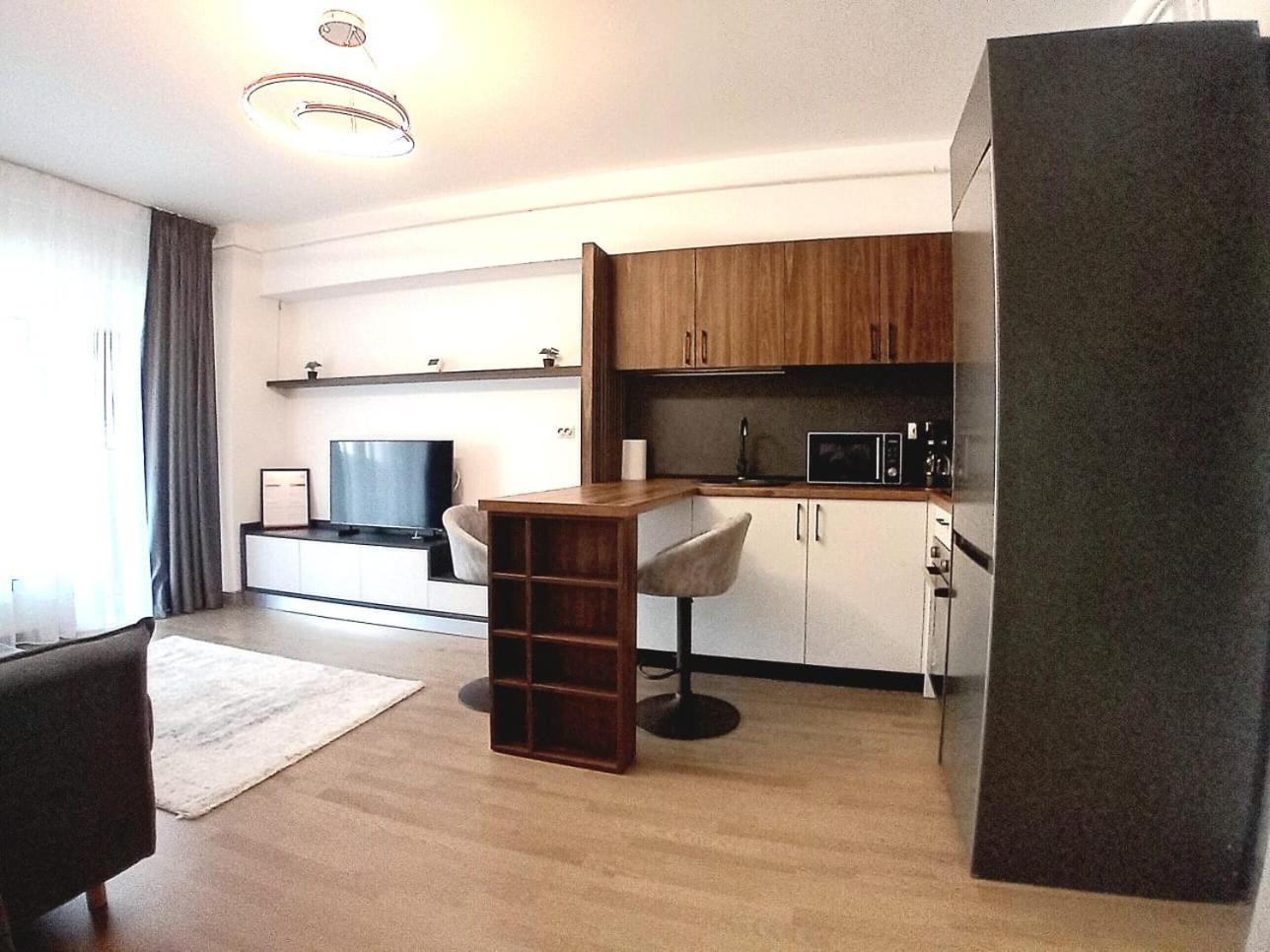 Himson-Brown Apartment Ясси Екстер'єр фото