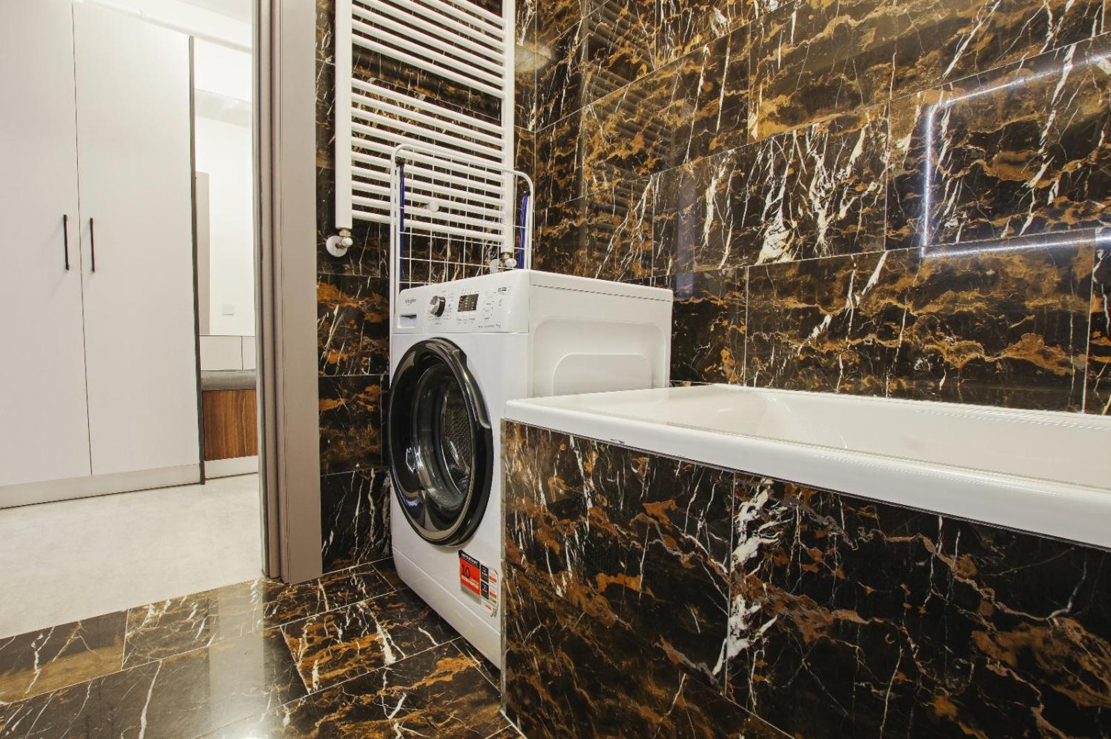 Himson-Brown Apartment Ясси Екстер'єр фото