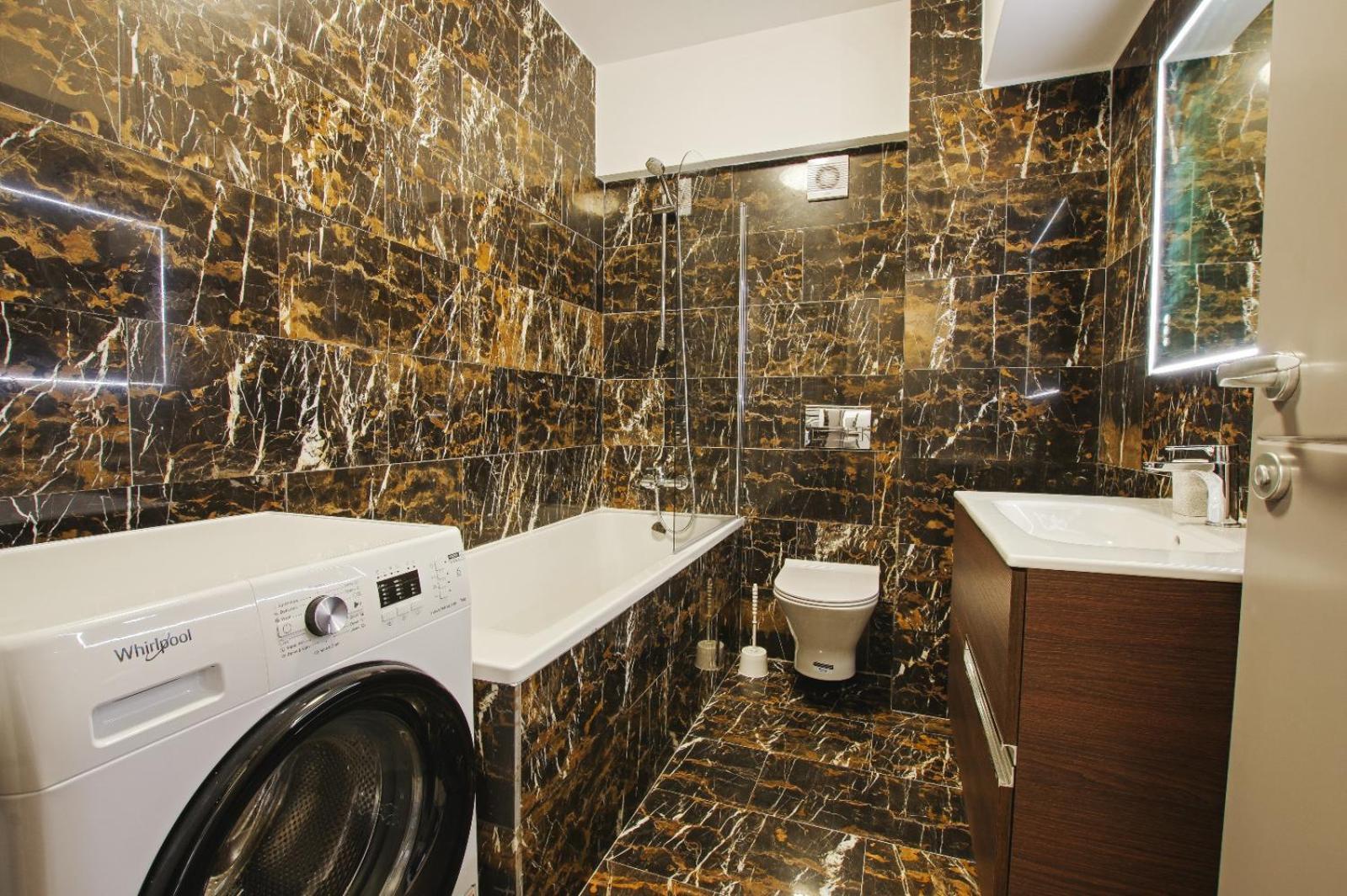 Himson-Brown Apartment Ясси Екстер'єр фото